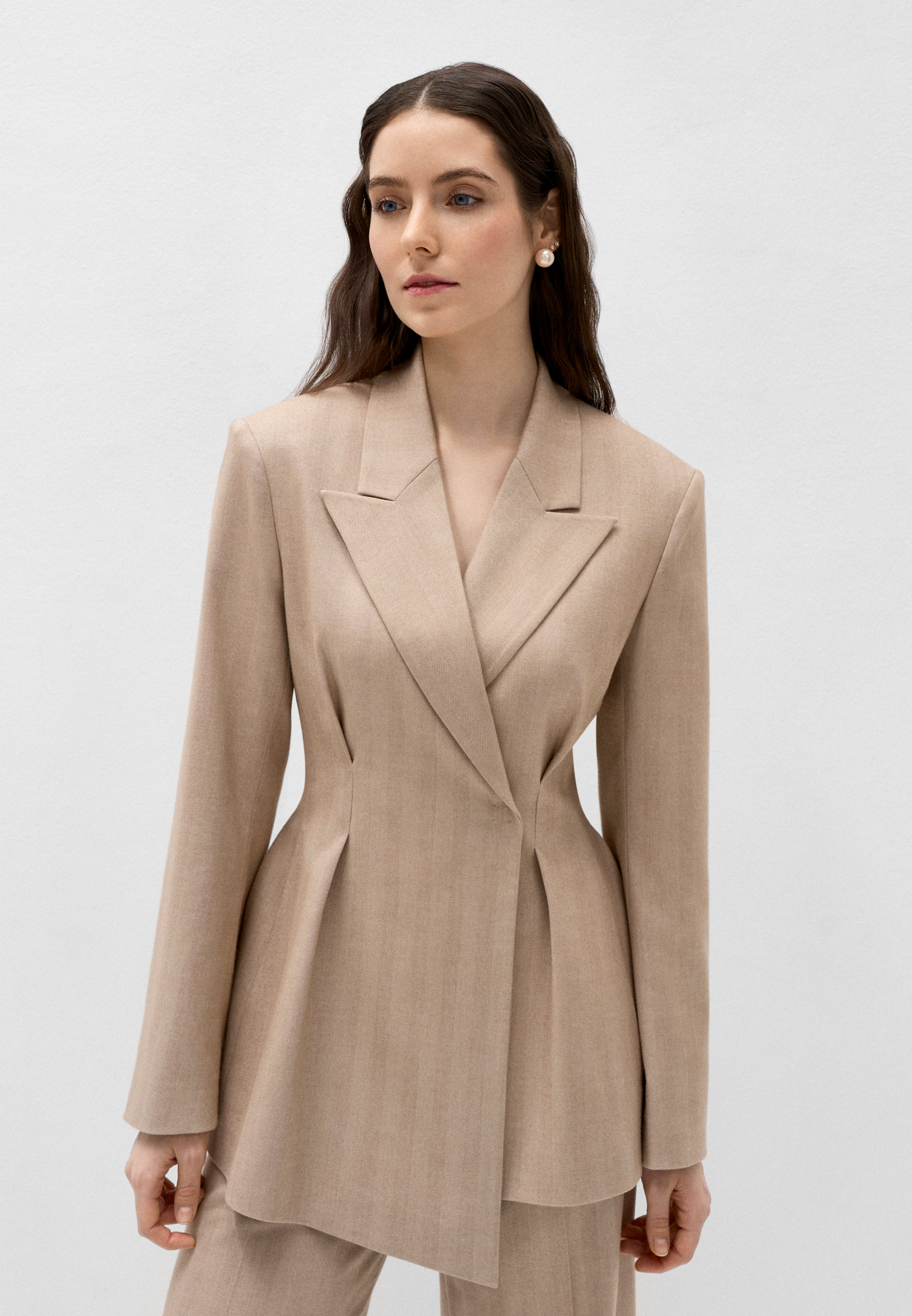 Асимметричный жакет с жаккардовым рисунком елочка