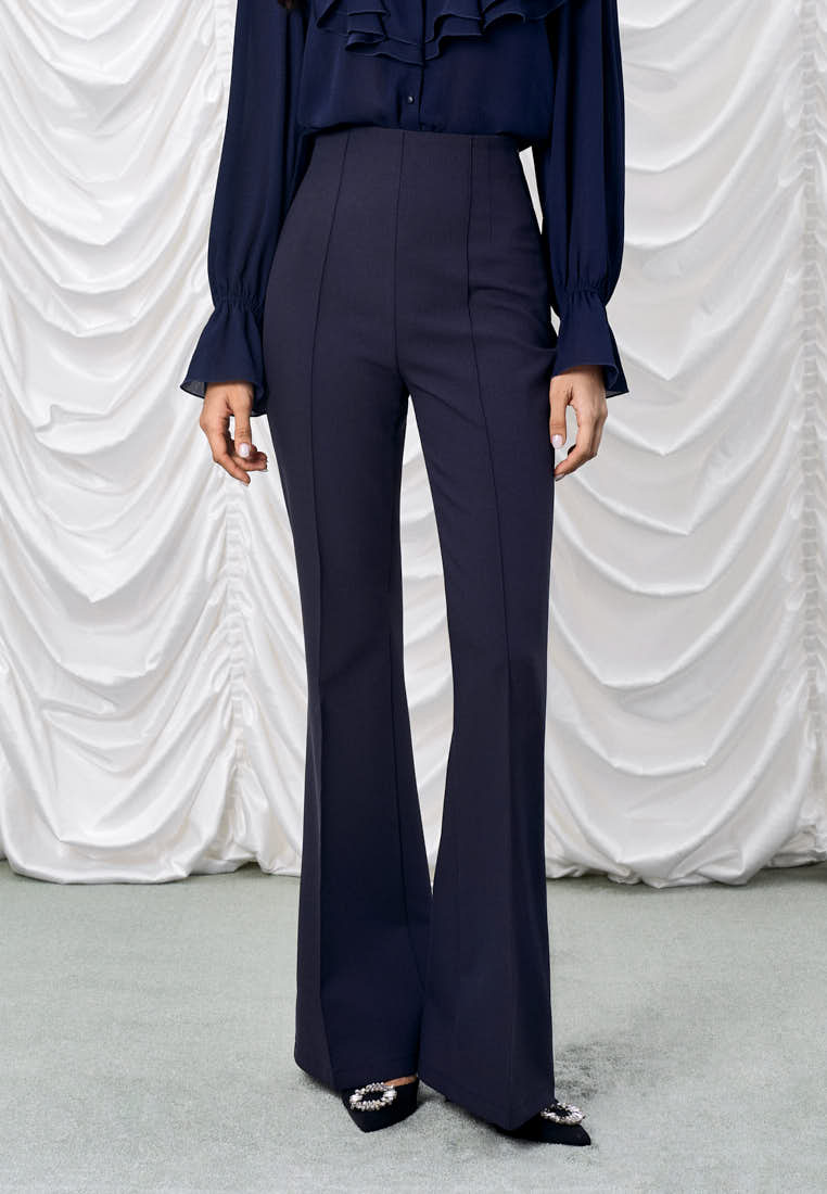 Тёмно-синий