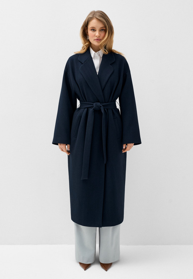 Пальто с лацканами