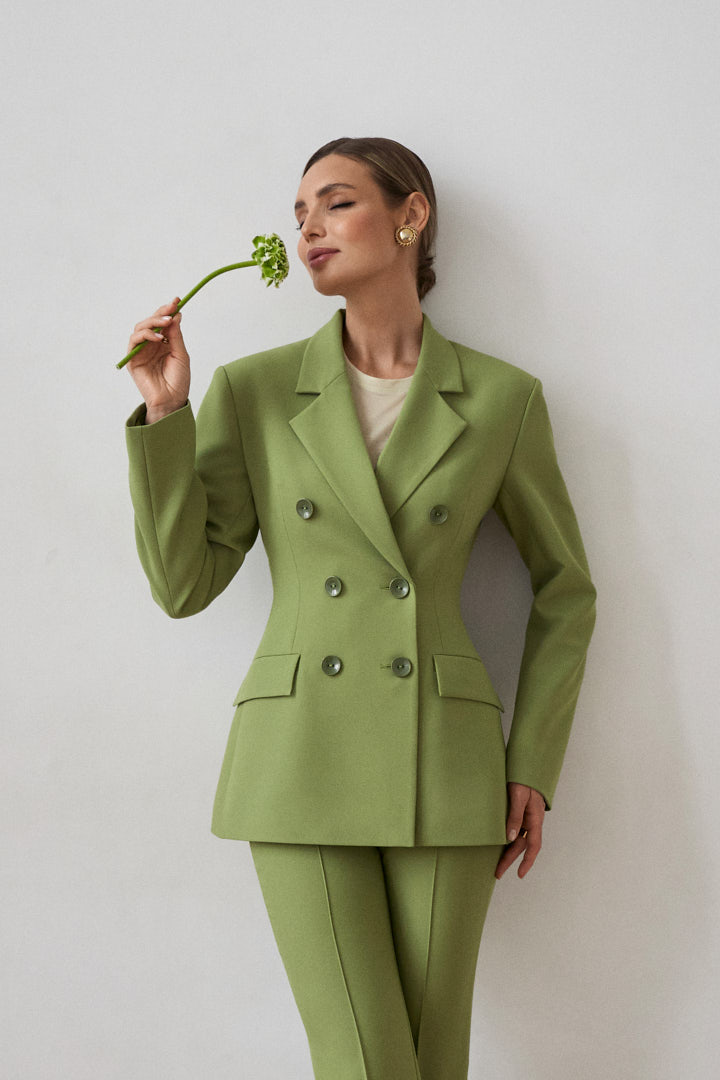 Двубортный жакет с лацканами